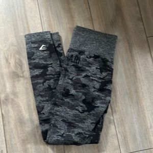 Gymshark 🦈 black camo medium